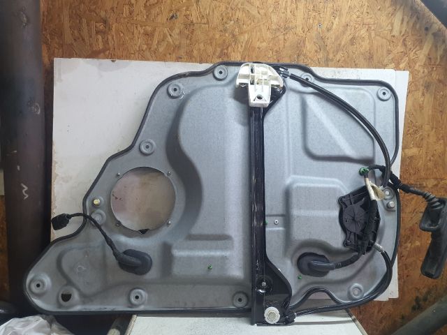 bontott VW TOURAN Bal hátsó Ablakemelő Szerkezet (Elektromos)