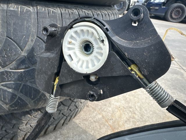 bontott VW TOURAN Bal hátsó Ablakemelő Szerkezet (Elektromos)