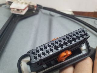 bontott VW TOURAN Bal hátsó Ablakemelő Szerkezet (Elektromos)