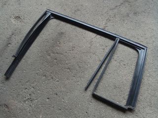 bontott VW TOURAN Bal hátsó Ablakvezető Gumi