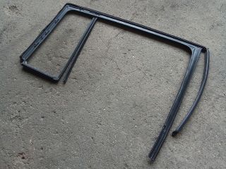 bontott VW TOURAN Bal hátsó Ablakvezető Gumi