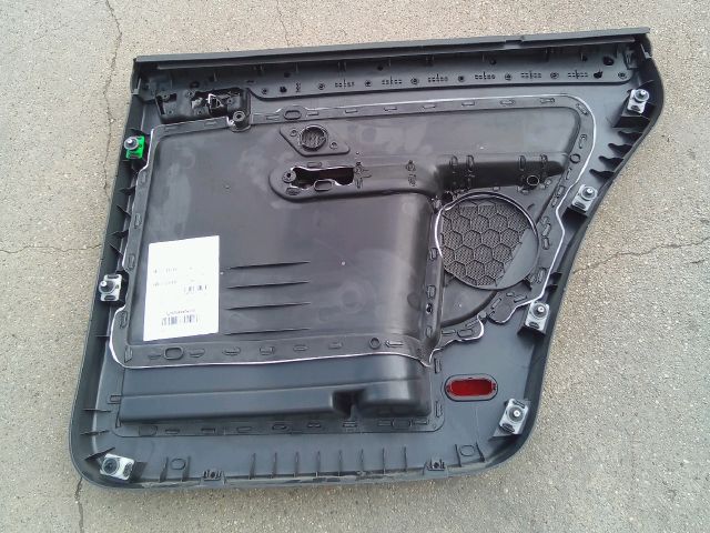 bontott VW TOURAN Bal hátsó Ajtó Kárpit