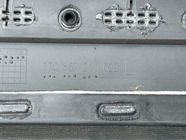 bontott VW TOURAN Bal hátsó Ajtó Kárpit