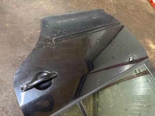 bontott VW TOURAN Bal hátsó Ajtó (Részeivel)