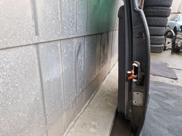 bontott VW TOURAN Bal hátsó Ajtó (Részeivel)