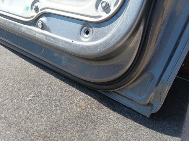 bontott VW TOURAN Bal hátsó Ajtó (Részeivel)