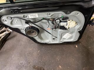 bontott VW TOURAN Bal hátsó Ajtó (Részeivel)