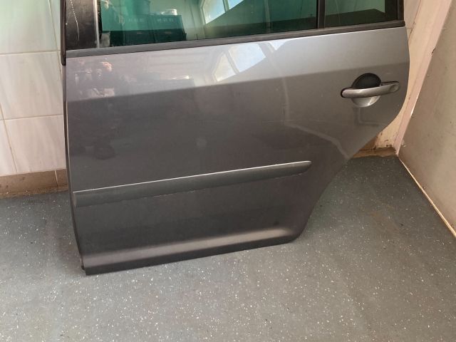 bontott VW TOURAN Bal hátsó Ajtó (Részeivel)