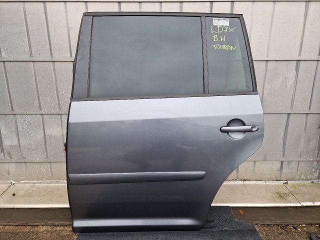 bontott VW TOURAN Bal hátsó Ajtó (Részeivel)
