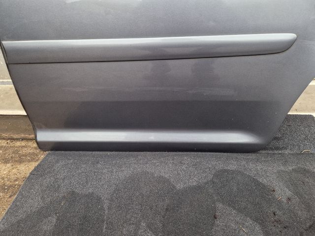 bontott VW TOURAN Bal hátsó Ajtó (Részeivel)