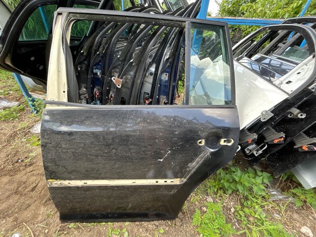 bontott VW TOURAN Bal hátsó Ajtó (Üres lemez)