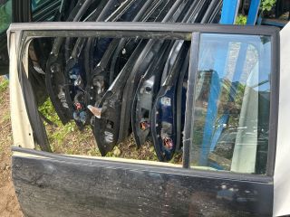 bontott VW TOURAN Bal hátsó Ajtó (Üres lemez)