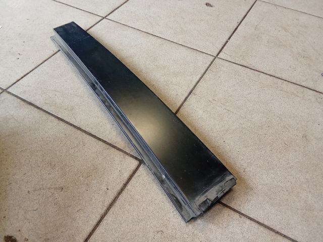 bontott VW TOURAN Bal hátsó Ajtókeret Burkolat