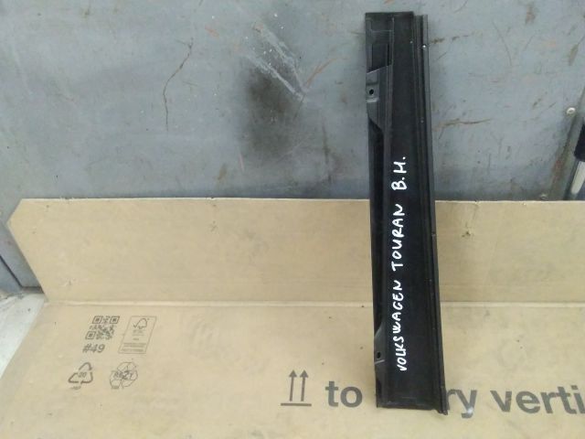bontott VW TOURAN Bal hátsó Ajtókeret Burkolat