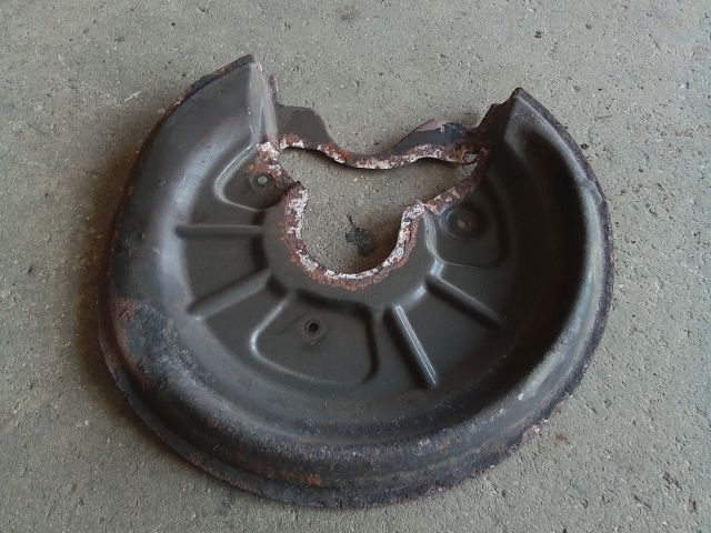 bontott VW TOURAN Bal hátsó Fék Porvédő Lemez