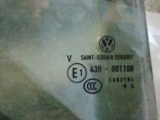 bontott VW TOURAN Bal hátsó Fixüveg (Ajtóban)