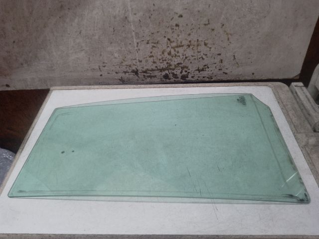 bontott VW TOURAN Bal hátsó Fixüveg (Ajtóban)