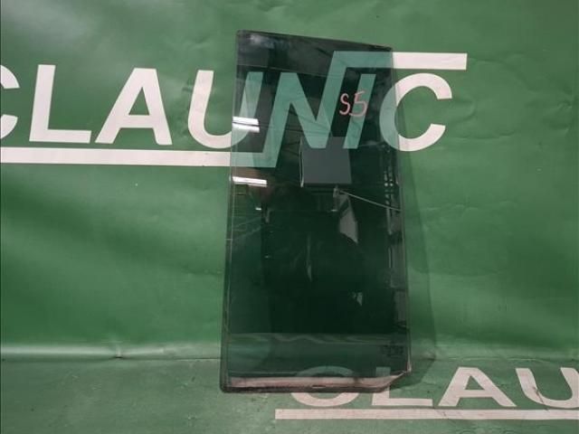 bontott VW TOURAN Bal hátsó Fixüveg (Ajtóban)