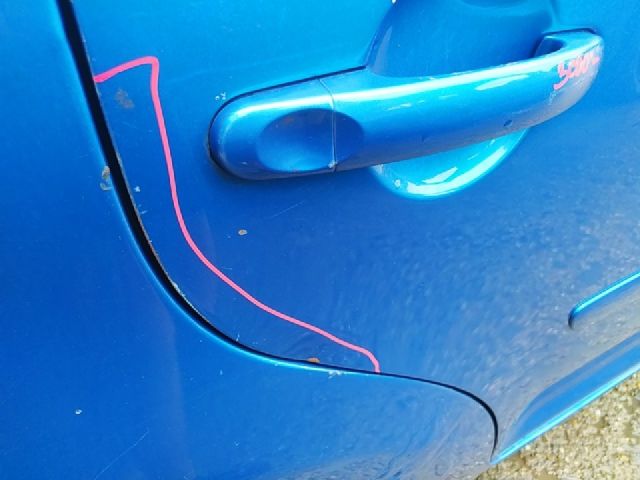 bontott VW TOURAN Bal hátsó Gumikéder