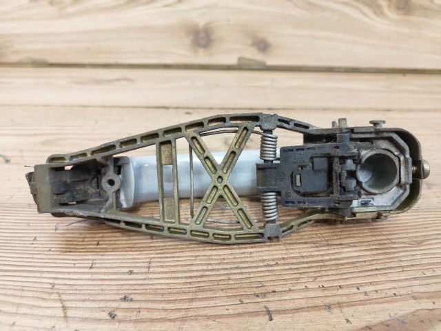 bontott VW TOURAN Bal hátsó Külső Kilincs