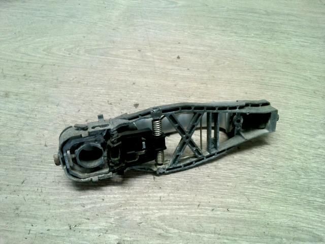 bontott VW TOURAN Bal hátsó Külső Kilincs