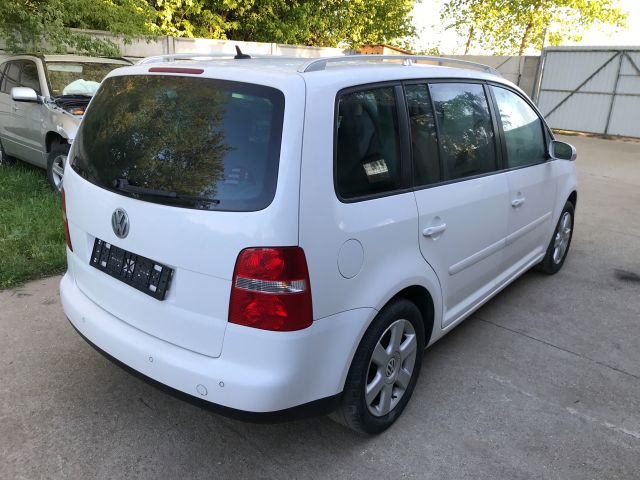 bontott VW TOURAN Bal Hátsó Lámpa Foglalat