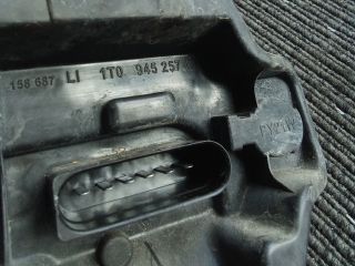 bontott VW TOURAN Bal Hátsó Lámpa Foglalat