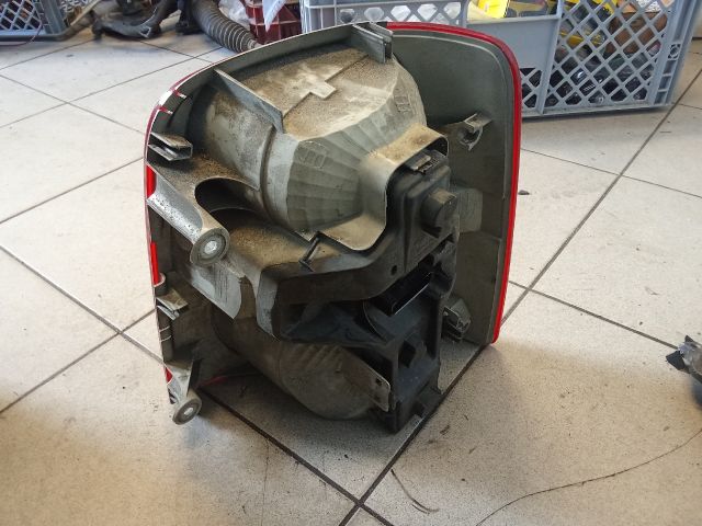 bontott VW TOURAN Bal Hátsó Lámpa