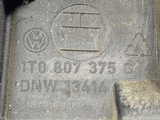 bontott VW TOURAN Bal hátsó Lökhárító Tartó (Műanyag)