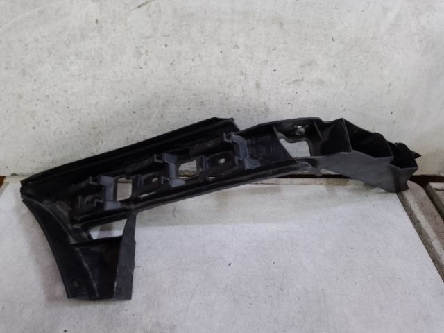 bontott VW TOURAN Bal hátsó Oldal Lökhárító Tartó (Műanyag)