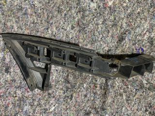 bontott VW TOURAN Bal hátsó Oldal Lökhárító Tartó (Műanyag)