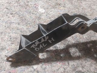 bontott VW TOURAN Bal hátsó Oldal Lökhárító Tartó (Műanyag)