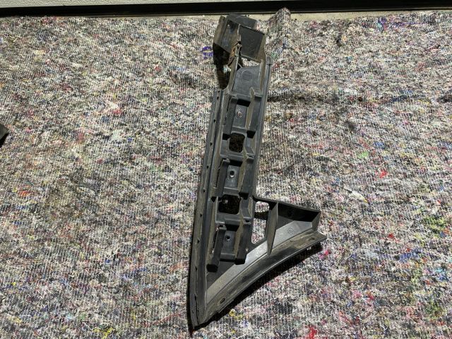 bontott VW TOURAN Bal hátsó Oldal Lökhárító Tartó (Műanyag)