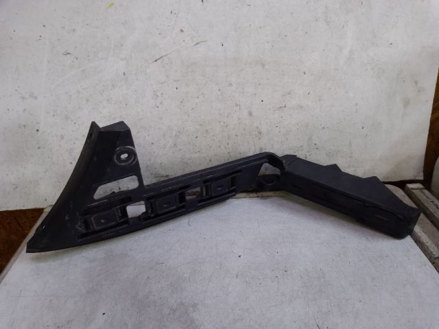 bontott VW TOURAN Bal hátsó Oldal Lökhárító Tartó (Műanyag)