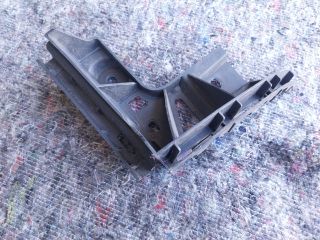 bontott VW TOURAN Bal hátsó Oldal Lökhárító Tartó (Műanyag)