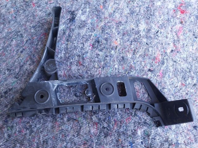 bontott VW TOURAN Bal hátsó Oldal Lökhárító Tartó (Műanyag)