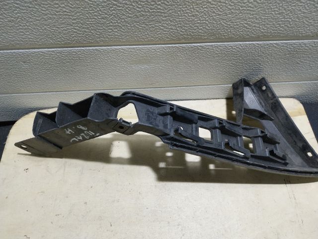 bontott VW TOURAN Bal hátsó Oldal Lökhárító Tartó (Műanyag)