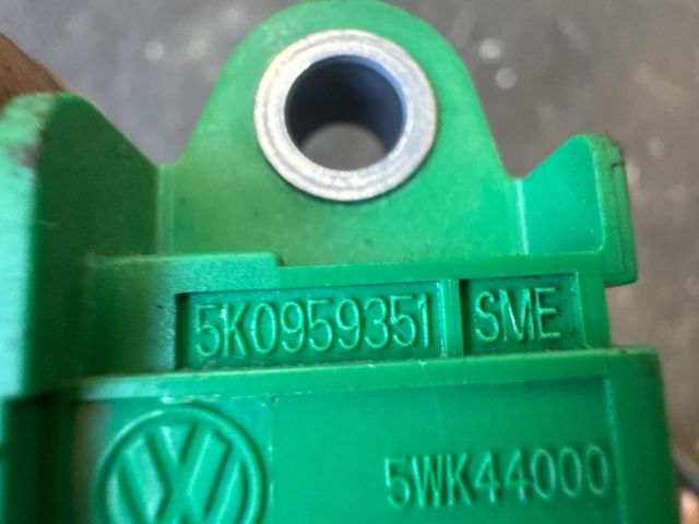 bontott VW TOURAN Bal hátsó Oldal Ütközés Érzékelő