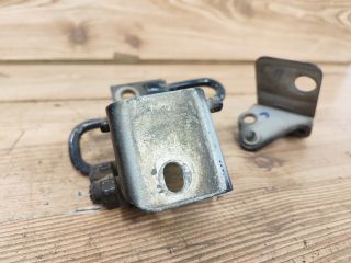 bontott VW TOURAN Bal hátsó Zsanér