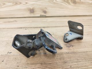 bontott VW TOURAN Bal hátsó Zsanér