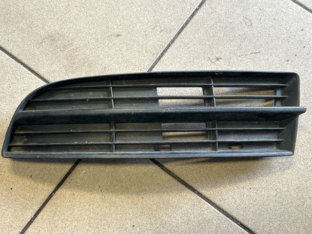 bontott VW TOURAN Bal Ködlámpa Rács