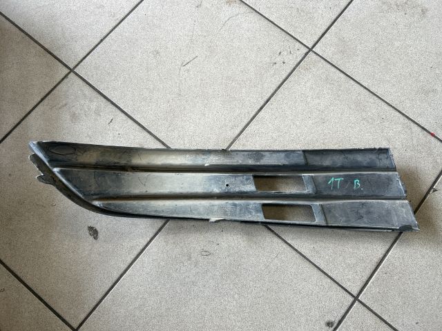 bontott VW TOURAN Bal Ködlámpa Rács