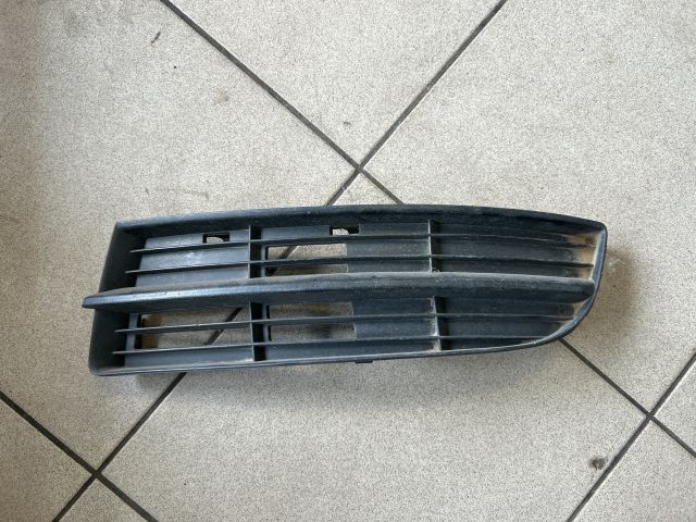 bontott VW TOURAN Bal Ködlámpa Rács