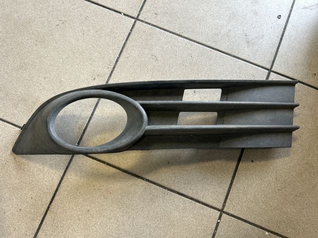 bontott VW TOURAN Bal Ködlámpa Rács