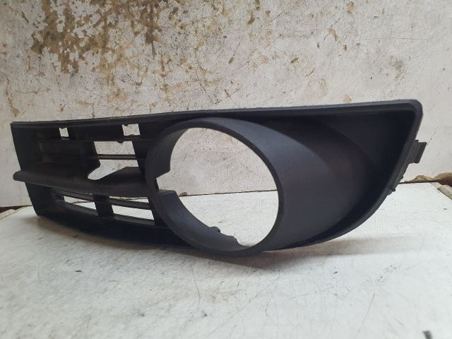 bontott VW TOURAN Bal Ködlámpa Rács