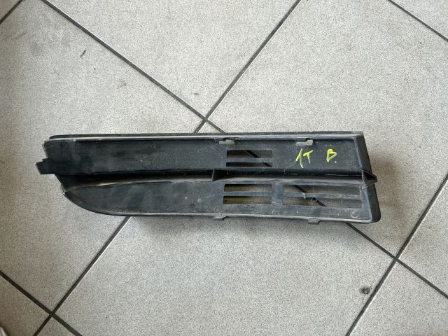 bontott VW TOURAN Bal Ködlámpa Rács