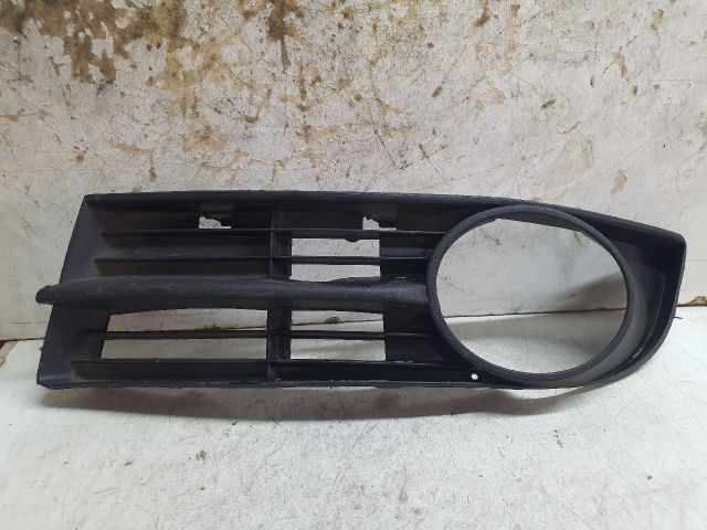 bontott VW TOURAN Bal Ködlámpa Rács