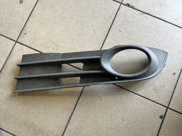 bontott VW TOURAN Bal Ködlámpa Rács