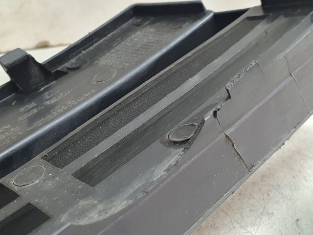 bontott VW TOURAN Bal Ködlámpa Rács