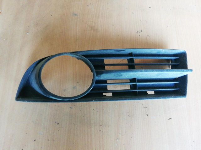 bontott VW TOURAN Bal Ködzárófény Keret